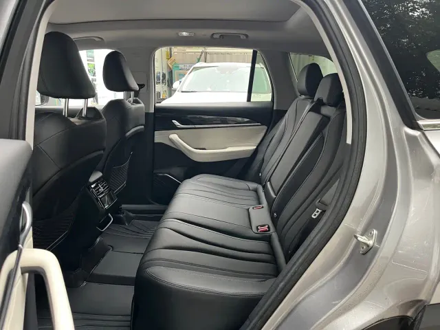 Geely Xingyue L — Фото автомобиля 9