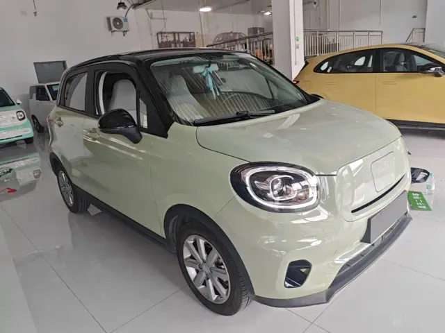 Leapmotor T03 — Фото автомобиля 3