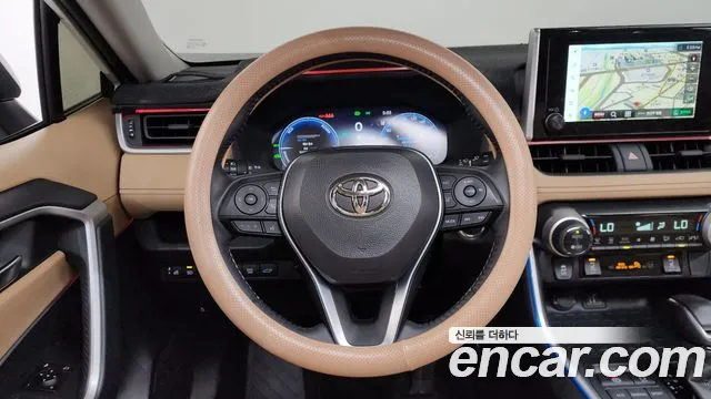 Toyota RAV4 Generation 5 — Фото автомобиля 12