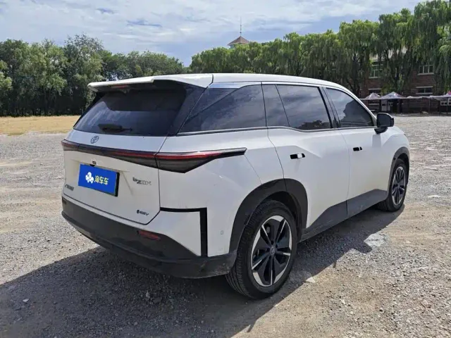 Toyota BoZhi 3X — Фото автомобиля 3