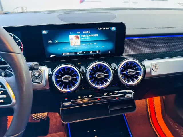 Mercedes-Benz GLB-Class — Фото автомобиля 12