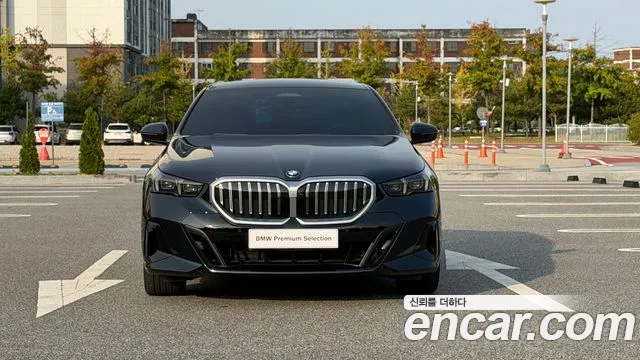 BMW 5 Series G60 — Фото автомобиля 3