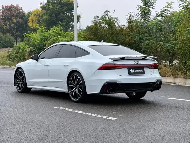 Audi A7 — Фото автомобиля 4