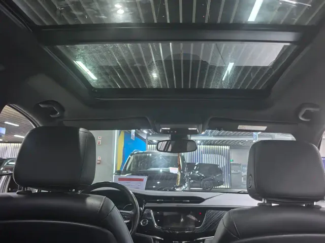 Cadillac XT6 — Фото автомобиля 12