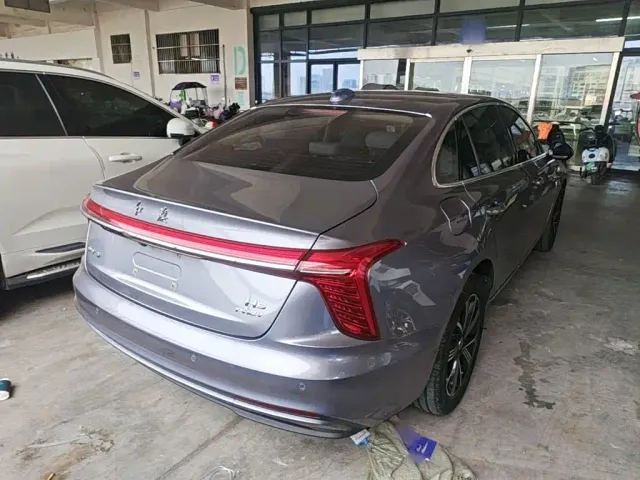 Hongqi H5 PHEV — Фото автомобиля 6