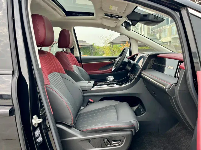 GAC Trumpchi E9 — Фото автомобиля 12