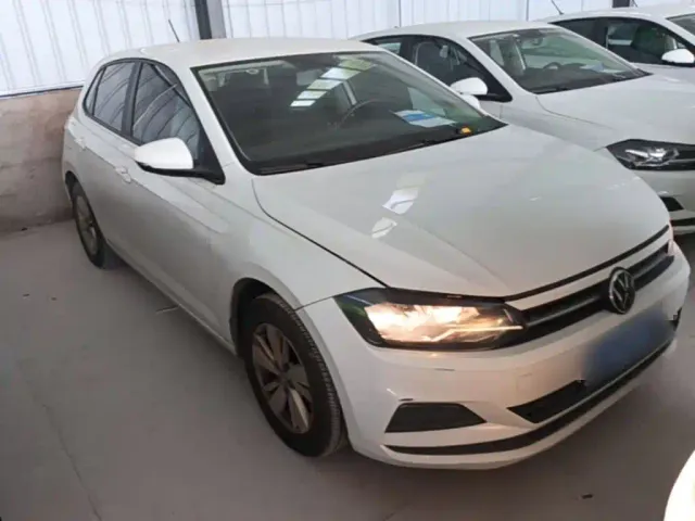 Volkswagen Polo — Фото автомобиля 3