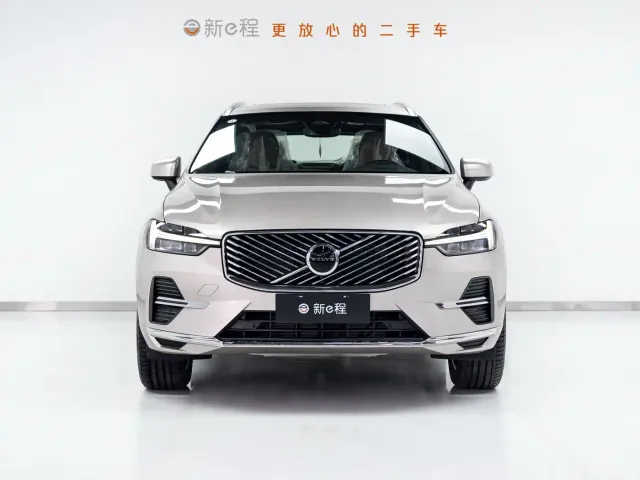 Volvo XC60 — Фото автомобиля 2
