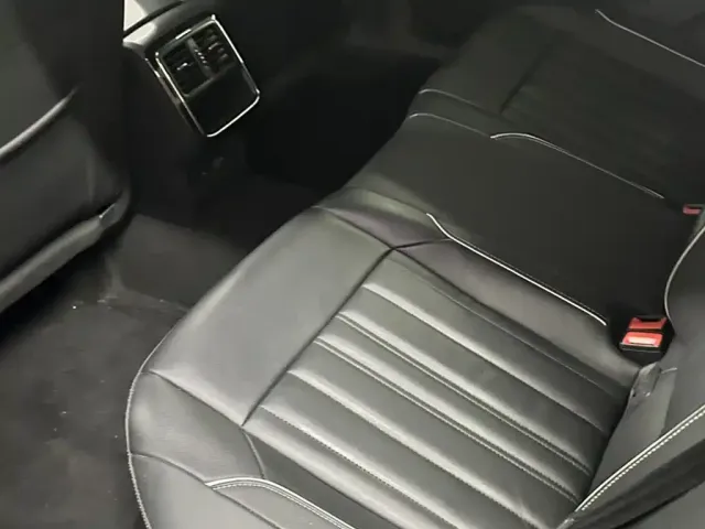 Volkswagen Passat — Фото автомобиля 16