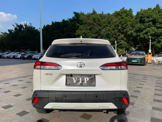 Toyota Corolla Cross — Фото автомобиля 6