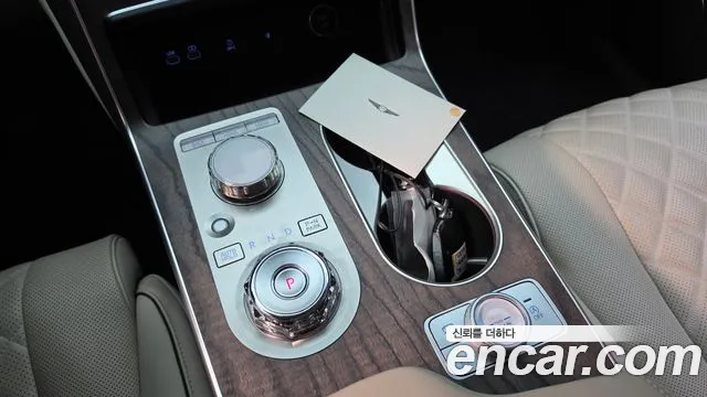 Genesis GV80 — Фото автомобиля 12