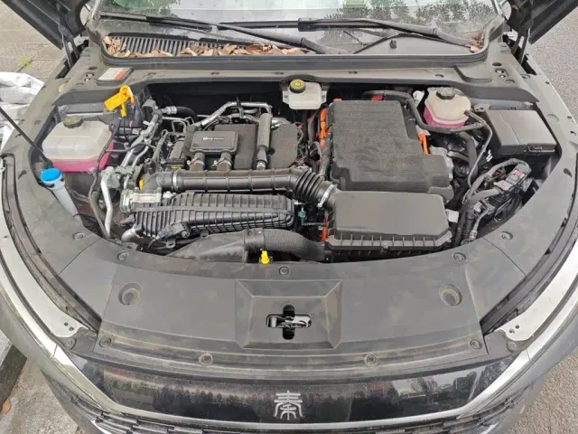 BYD Qin L — Фото автомобиля 10