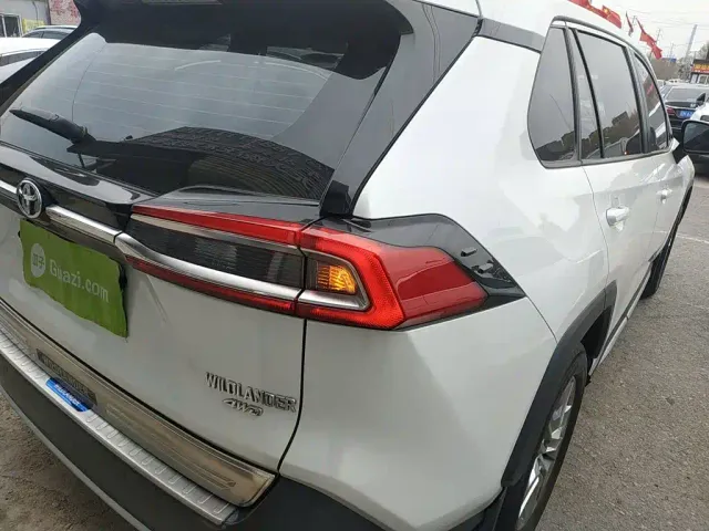 Toyota Wildlander — Фото автомобиля 23