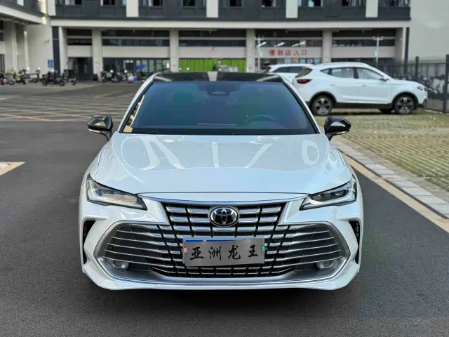 Toyota Avalon — Фото автомобиля 2