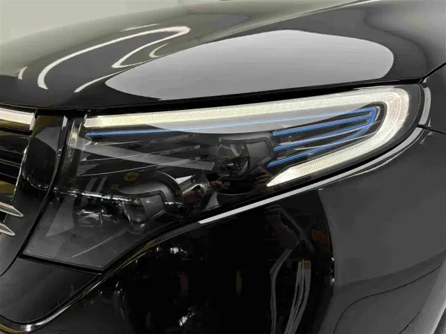 Mercedes-Benz EQC — Фото автомобиля 7