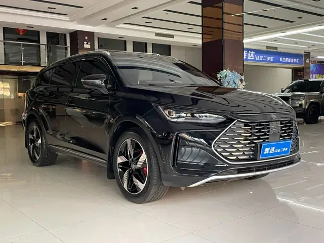 BYD Tang — Фото автомобиля 3