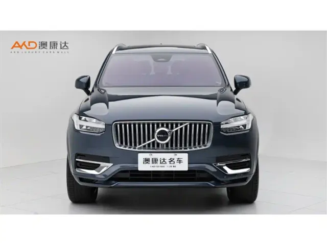 Volvo XC90 — Фото автомобиля 2