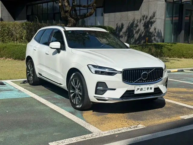 Volvo XC60 — Фото автомобиля 3