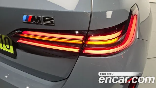 BMW M5 — Фото автомобиля 8