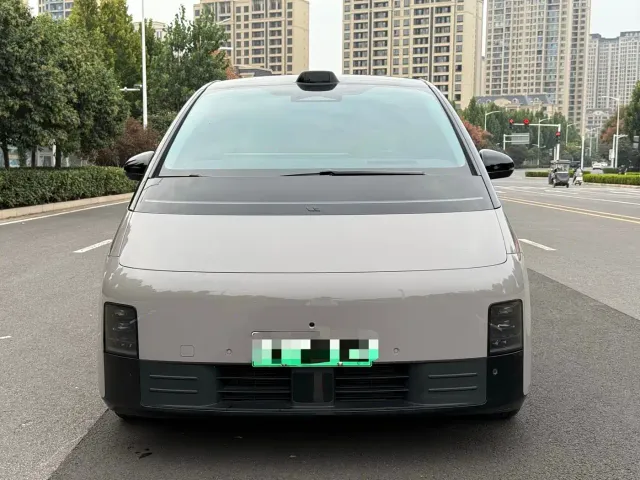 Li Auto MEGA — Фото автомобиля 2