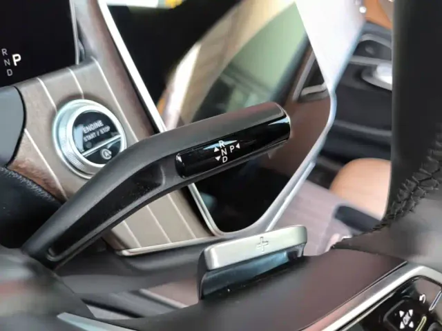 Mercedes-Benz E-Class — Фото автомобиля 13