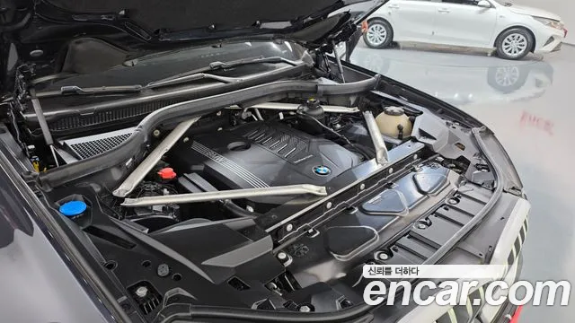 BMW X6 xDrive40i M Sport — Фото автомобиля 6