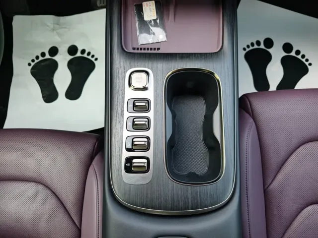 Xiaomi SU7 — Фото автомобиля 24