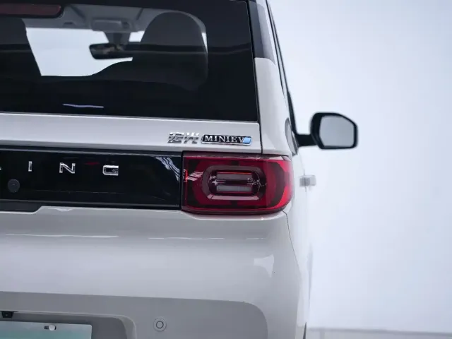 Wuling Hongguang Mini EV — Фото автомобиля 16