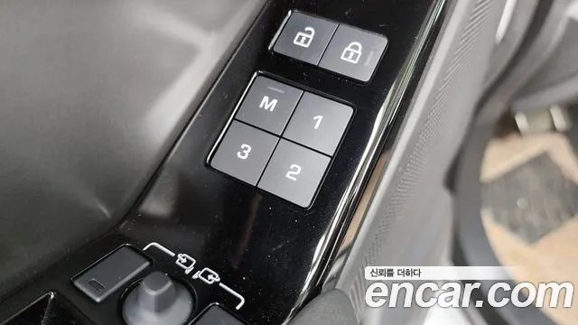 Land Rover Range Rover Velar Range Rover Velar 2.0 P250 Dynamic SE — Фото автомобиля 29