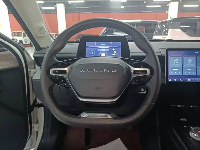 Wuling Starlight — Фото автомобиля 10