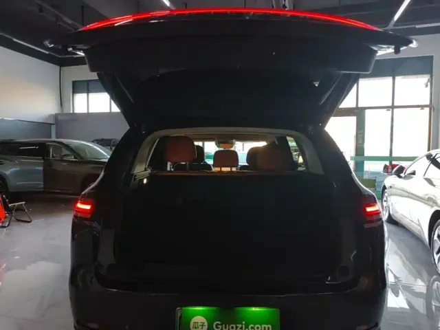 Leapmotor C10 — Фото автомобиля 18