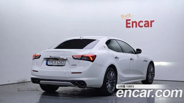 Maserati Ghibli Ghibli — Фото автомобиля 2