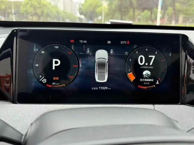 Changan Changan UNI-V 2025 2.0T Sport Version — Фото автомобиля 10