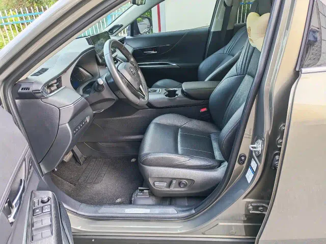 Toyota Harrier — Фото автомобиля 9