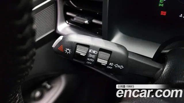KG_Mobility_Ssangyong Rexton Новый Rexton Sport Khan Дизель 2.2 4WD — Фото автомобиля 16
