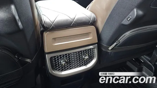 Kia Tasman Tasman 2.5T Бензин 4WD — Фото автомобиля 25