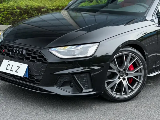Audi S4 — Фото автомобиля 4