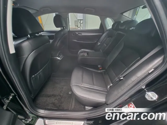 Hyundai Grandeur New — Фото автомобиля 9