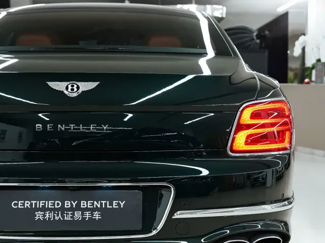 Bentley Flying Spur — Фото автомобиля 8