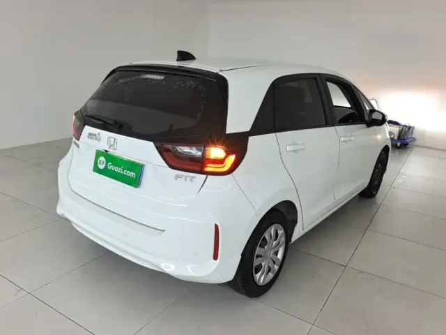 Honda Fit — Фото автомобиля 6