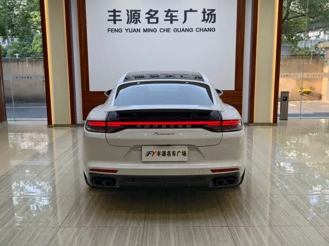 Porsche Panamera — Фото автомобиля 27
