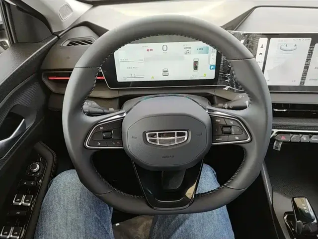 Geely Binrui — Фото автомобиля 10