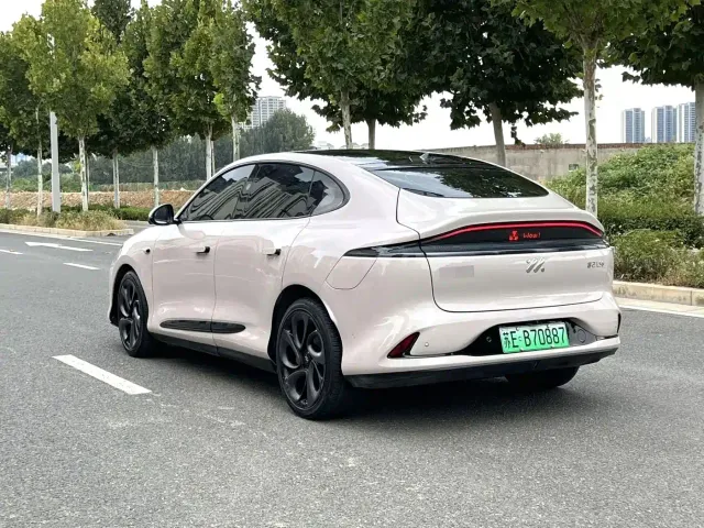 IM Motors LS6 — Фото автомобиля 7