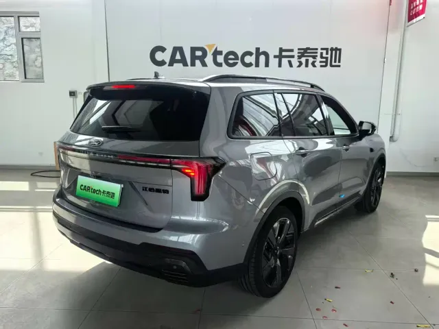 Ford Lingyu — Фото автомобиля 9