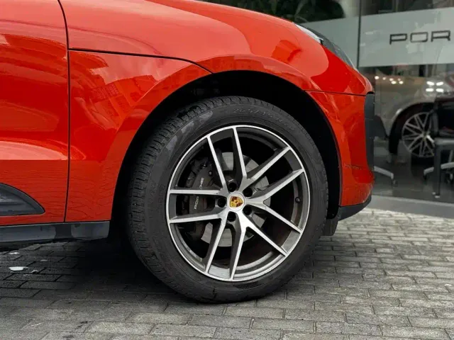 Porsche Macan — Фото автомобиля 8