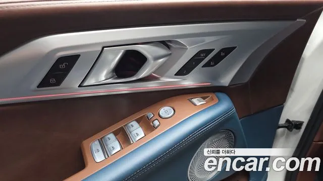BMW XM — Фото автомобиля 28
