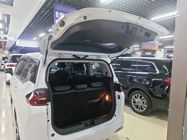 GAC Trumpchi M6 — Фото автомобиля 18