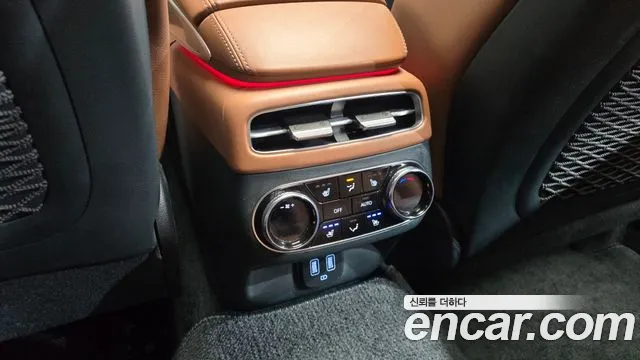 Genesis GV70 — Фото автомобиля 29
