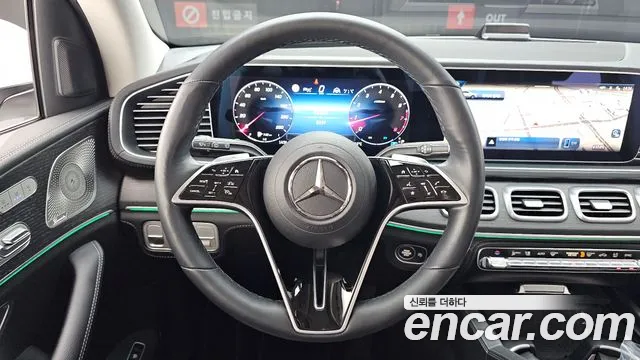 Mercedes-Benz GLE-Class — Фото автомобиля 13