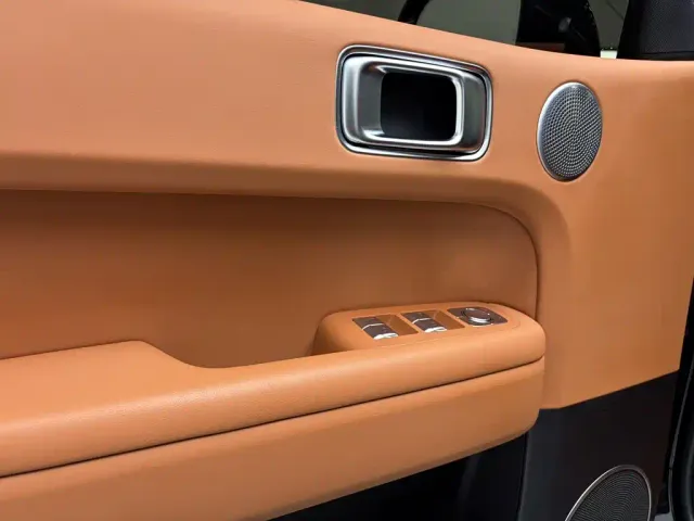 Li Auto L6 — Фото автомобиля 11